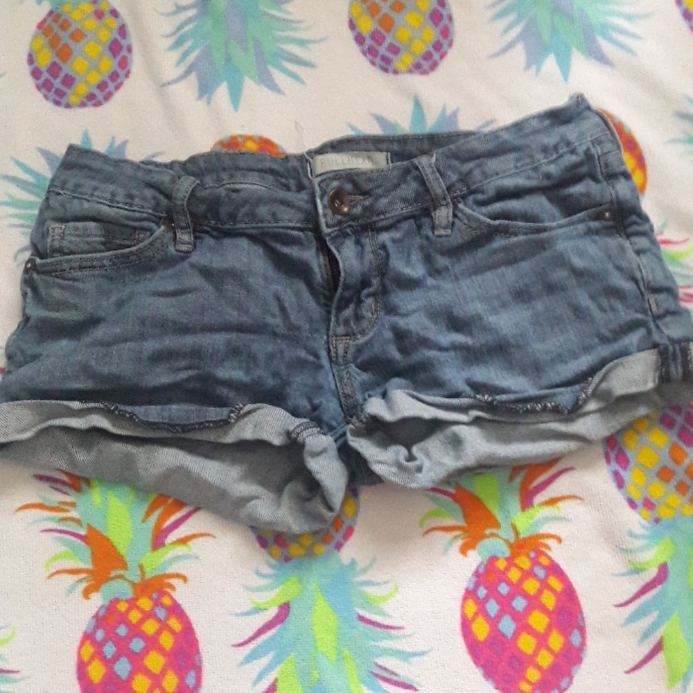 Bullhead jean shorts